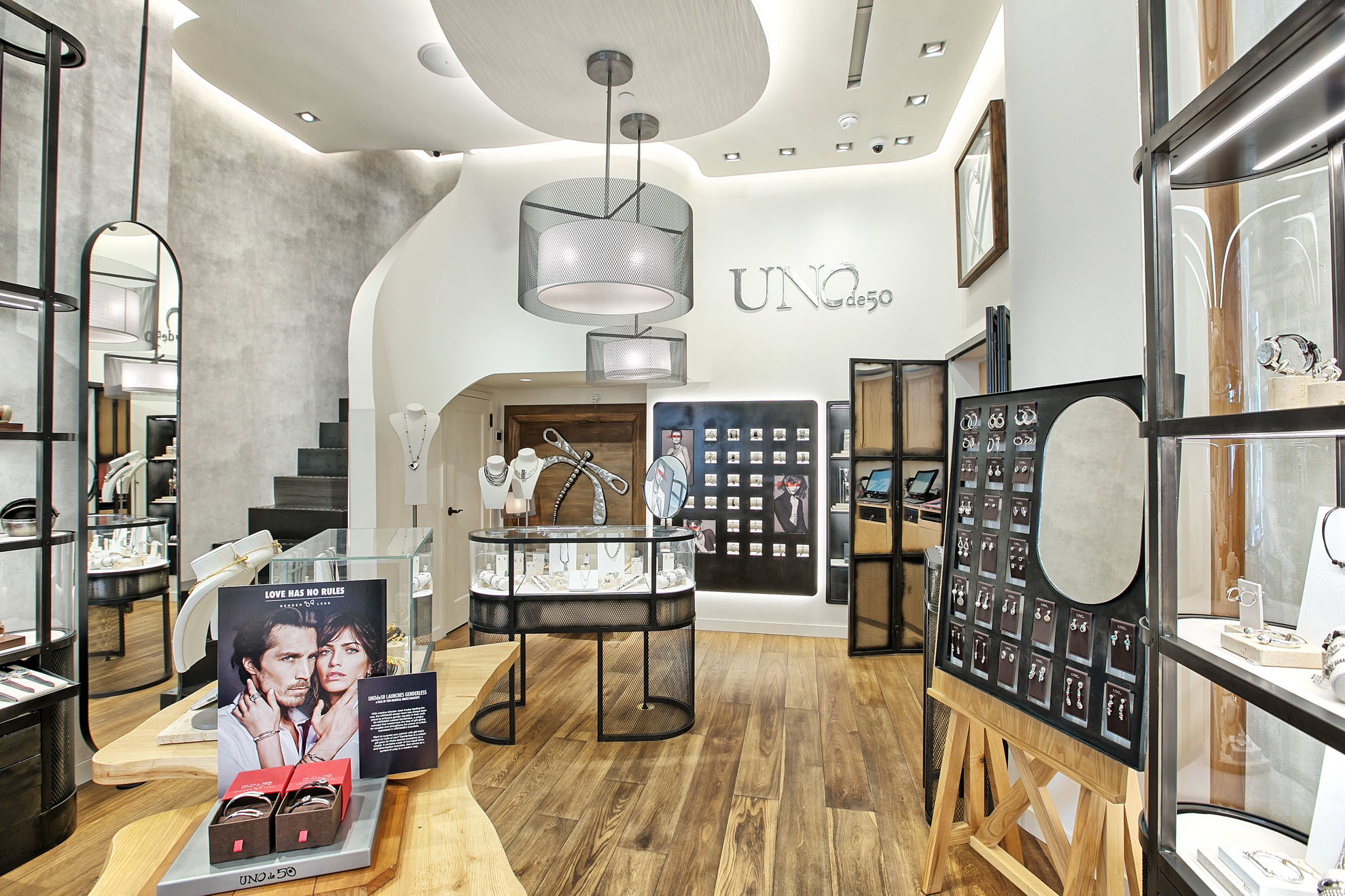 UNO de 50  123 Prince St